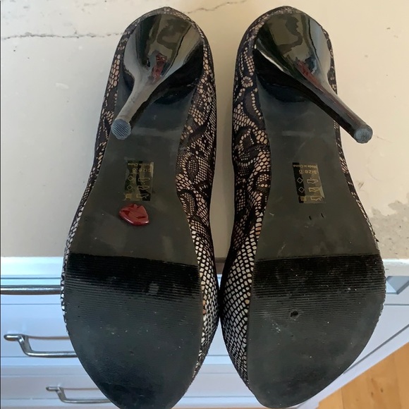 Ladies Shoes - Picture 3 of 10